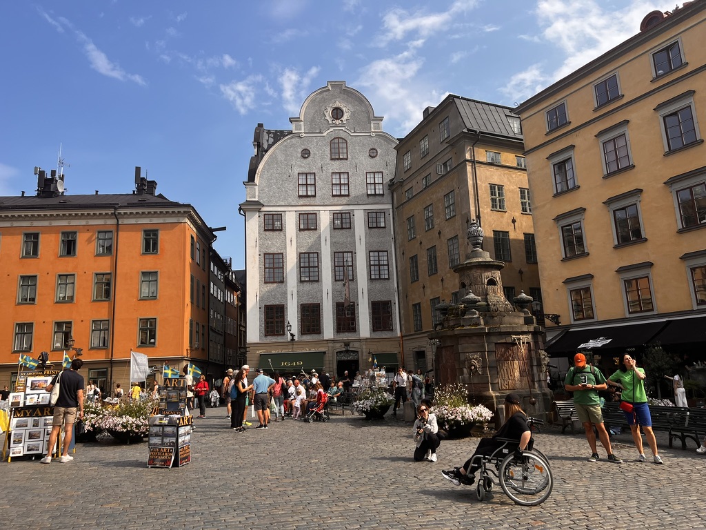 99720e12 92ca 49b3 b898 bf90bdcbb356 1 105 c