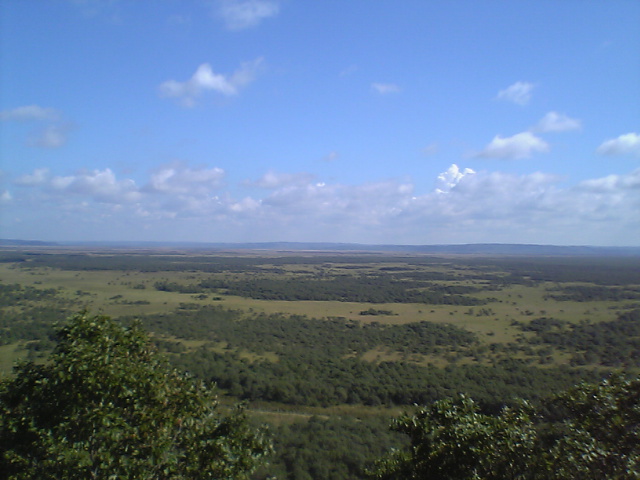 広大な釧路湿原と蛇行する川